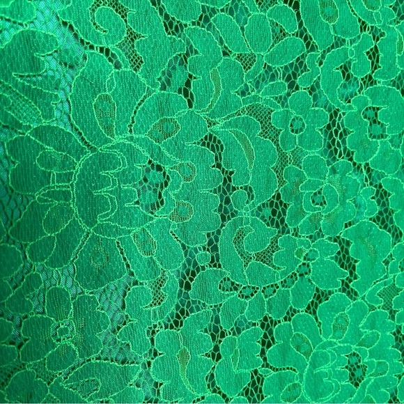 FLORAL LACE PENCIL SKIRT feminine office holiday party - Picture 4 of 11